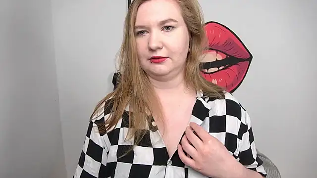 LaraDream online show from November 2025 04:30:02 PM