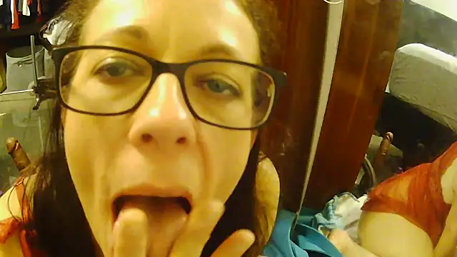 PartyPawgGirl420 online show from June 2026 01:28:02 AM