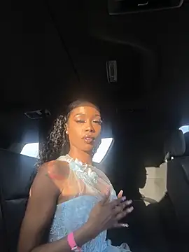 mismialove online show from May 2026 11:00:02 PM