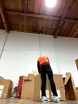 Snapshot of Letgeti chatting on October 2025 07:22:01 PM Letgeti online show from October 2025 07:22:01 PM