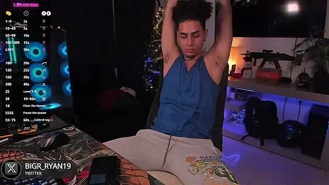 bigryann23 online show from December 2024 03:25:02 AM